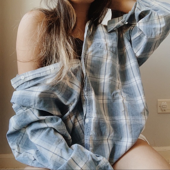 Sweaters - cozy light blue flannel🤍🍂